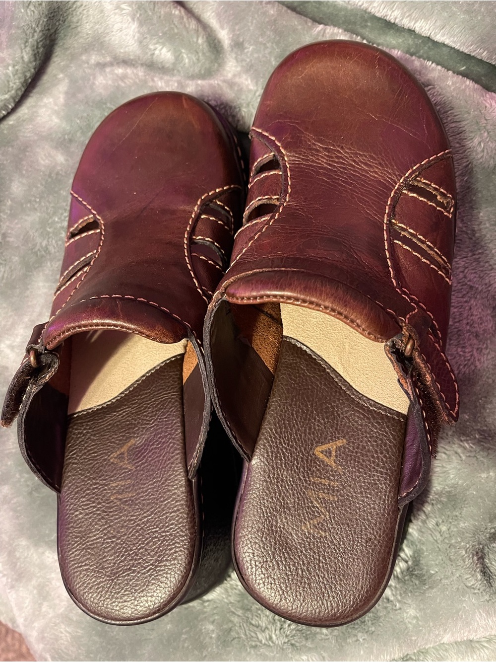 MIA Clogs - Picture 2 of 8